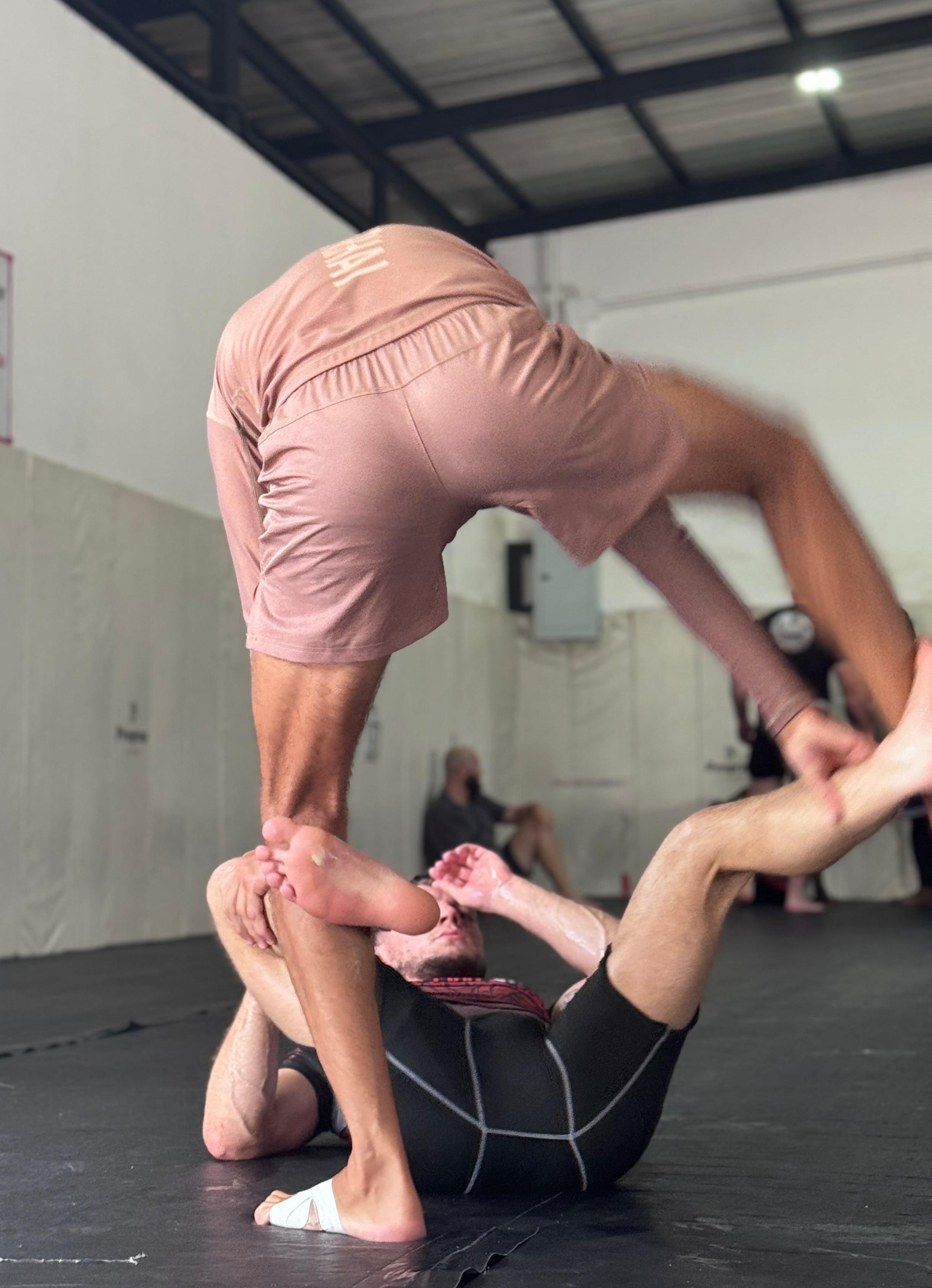 DUAL LAYER DESERT SAND - HAMMERHAI SHORTS