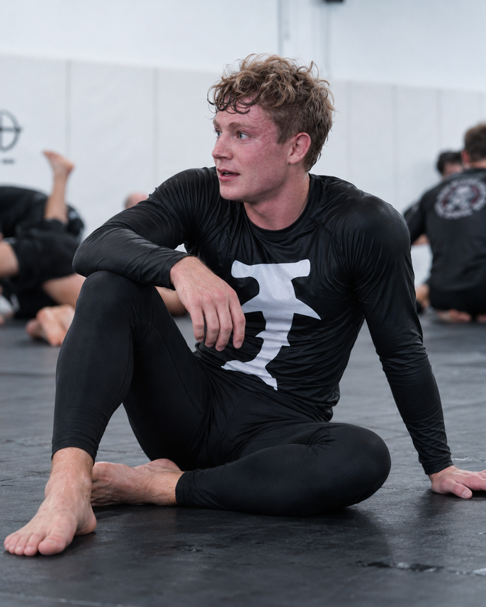 HAMMERHAI Spectre Blackout langermet rashguard